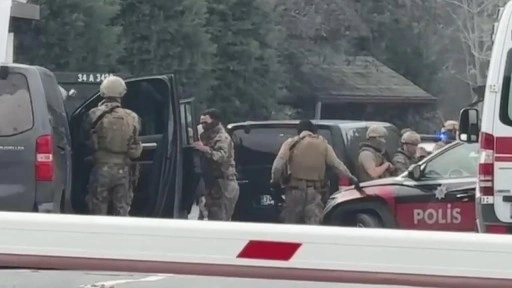 Sarıyer’de silahla TV binasına giren şüpheli tutuklandı