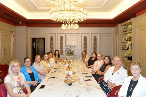 Sibel Tatar, GİKAD ve Gİ-KA KOOP başkan ve yönetim kurulu üyeleriyle görüştü