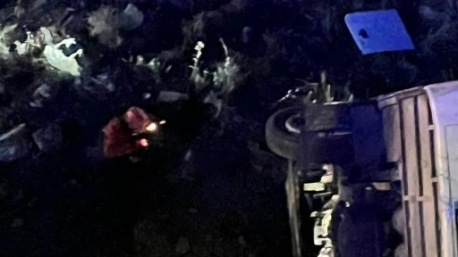 Siirt’te maden işçilerini taşıyan midibüs uçuruma yuvarlandı: 2’si ağır 15 yaralı