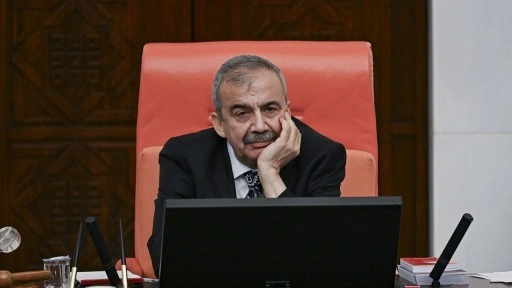 Sırrı Süreyya Önder'in ameliyatı sona erdi