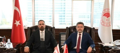 Tarım ve Doğal Kaynaklar Bakanı Çavuş, TC Cumhuriyeti Tarım ve Orman Bakanı Yumaklı ile görüştü