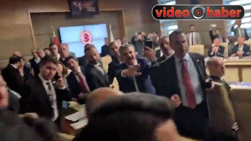 TBMM komisyonunda arbede! Vekiller birbirine girdi