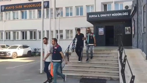 Telefonla aradıkları kadını 700 bin TL dolandıran 2 şüpheli tutuklandı