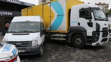 TIR, bulvarda 5 araca çarptı: 6 yaralı