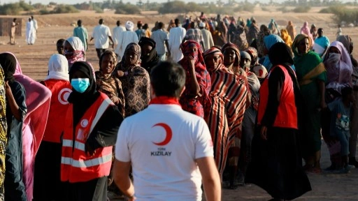 Türk Kızılay'dan Sudan'da yerinden edilenlere gıda desteği