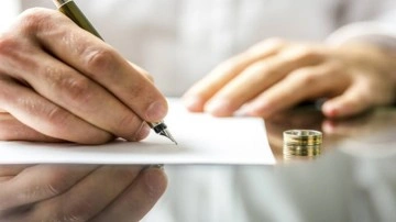 Yargıtay, kocanın cebinden habersiz para almayı boşanma sebebi saydı