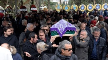 Yeşilçam'ın efsanesi Sevda Ferdağ toprağa verildi. Dostları son yolculuğuna uğurladı