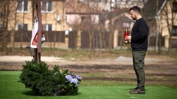 Zelenski, Bucha’da hayatını kaybeden sivilleri andı